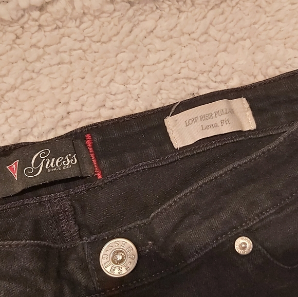 Low Rise GUESS Jeans - Picture 2 of 2
